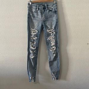 Distressed American Eagle skinny jeans